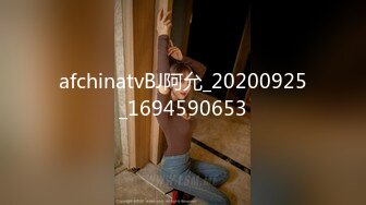 Onlyfans极品白虎网红小姐姐NANA⭐用这双鞋来帮你足交⭐4K原档流出