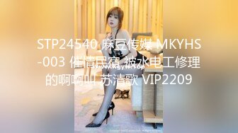 高颜值气质妹子【小咪鸭】全裸近距离特写粉穴翘屁股，毛毛挺多自摸阴蒂非常诱人，很是诱惑喜欢不要错过