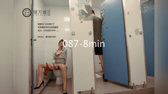 【CP经典】商场女厕全景偷拍14位年轻妹子颜值都还挺不错的（二 ） (5)